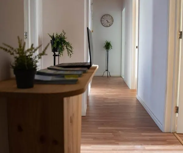 Lc-house ゲストハウス *